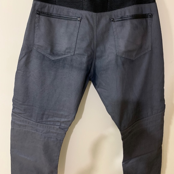 Men’s Gray Jeans Pants - Picture 3 of 4